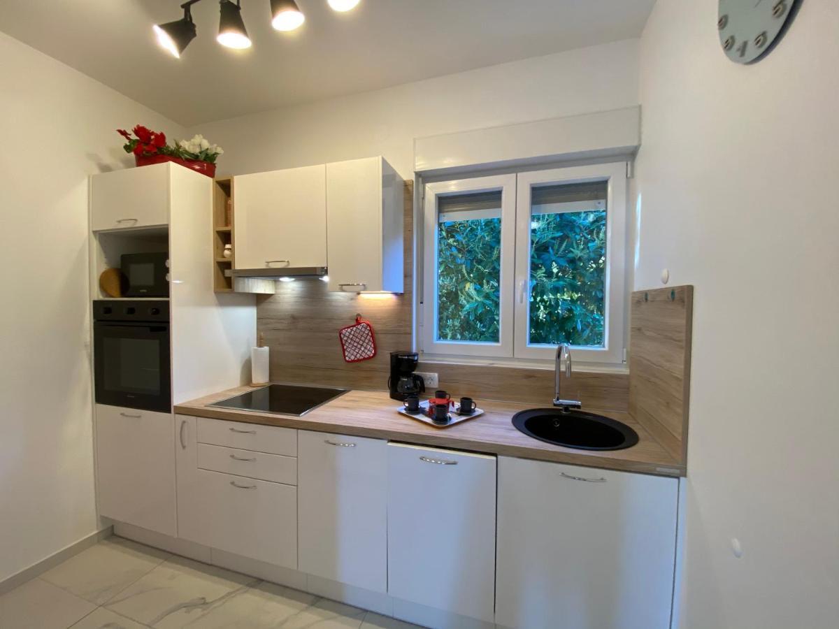 Gaja Apartment Опатия Екстериор снимка